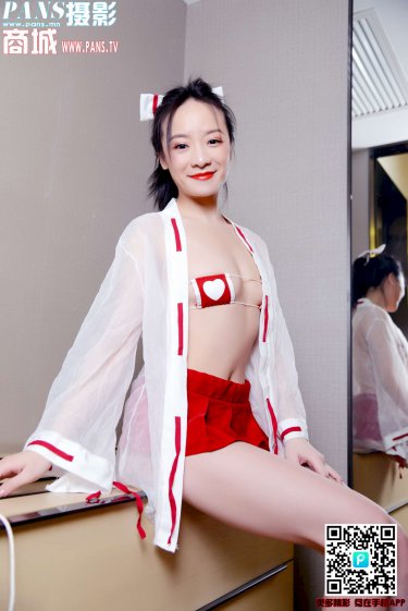 美女猜拳